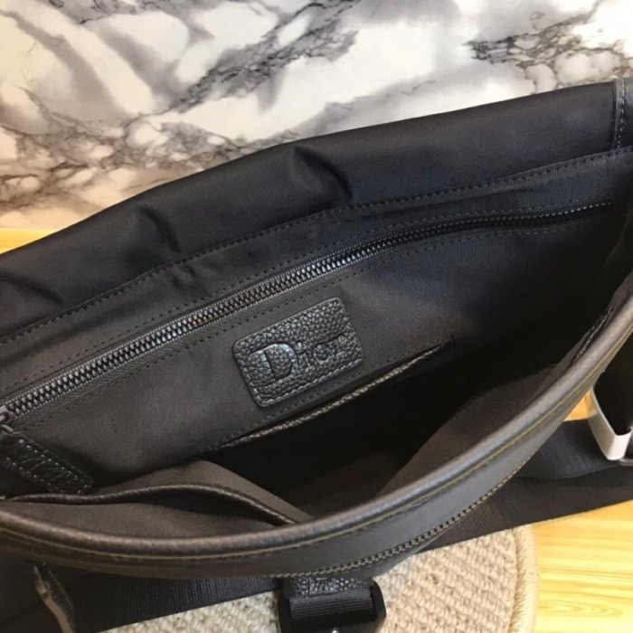 202107SS新作 Dior ディオール メンズ ショルダーバックスーパーコピー