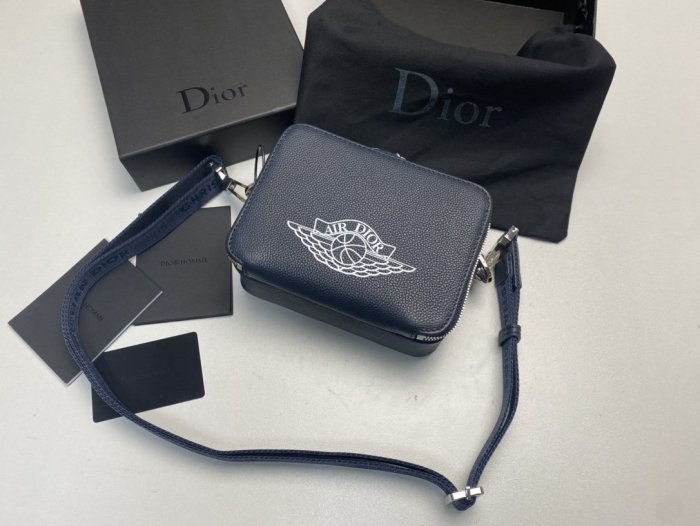 202107SS新作 Dior ディオール メンズ ショルダーバックスーパーコピー