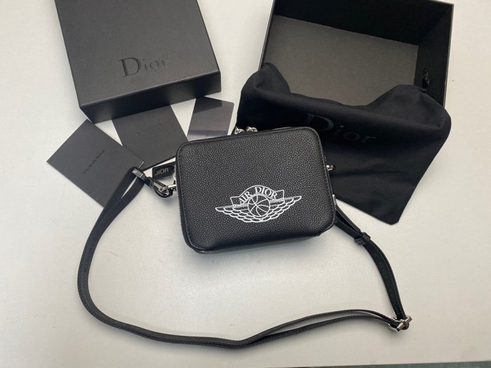 202107SS新作 Dior ディオール メンズ ショルダーバックスーパーコピー