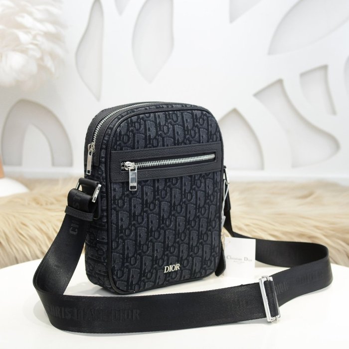 202107SS新作 Dior ディオール メンズ ショルダーバックスーパーコピー