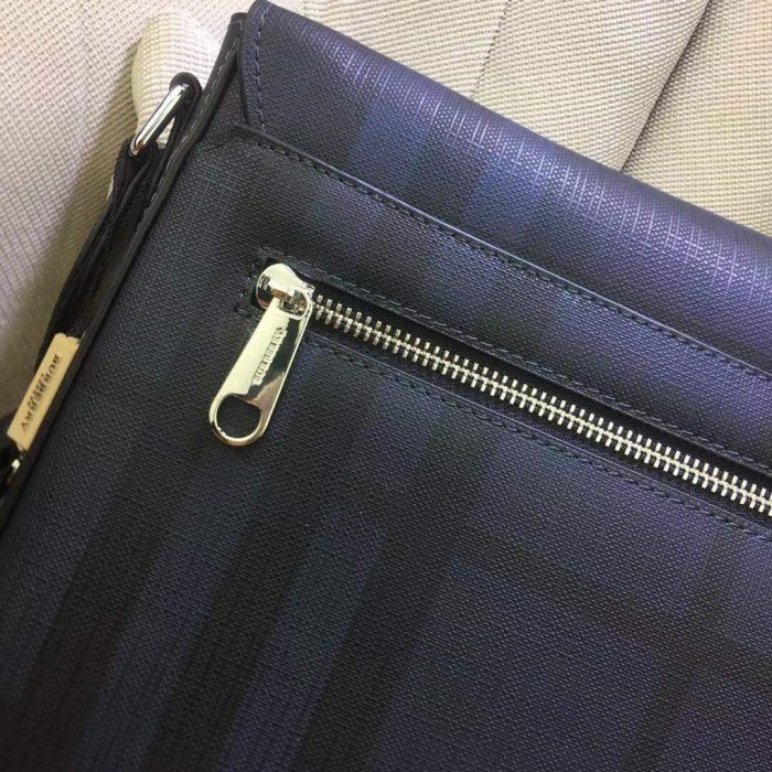 202107SS新作 Burberry バーバリー メンズ ショルダーバック スーパーコピー