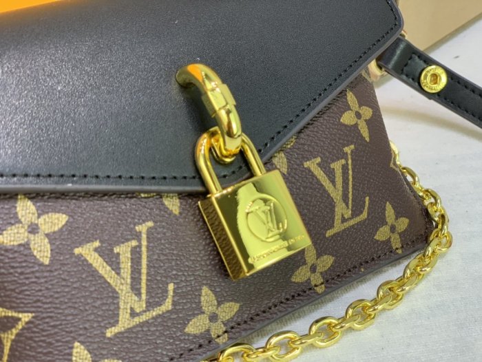 202107SS新作 Louis Vuitton ルイヴィトン レディース ショルダーバック スーパーコピー