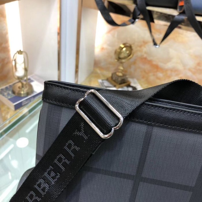 202107SS新作 Burberry バーバリー メンズ ショルダーバックスーパーコピー