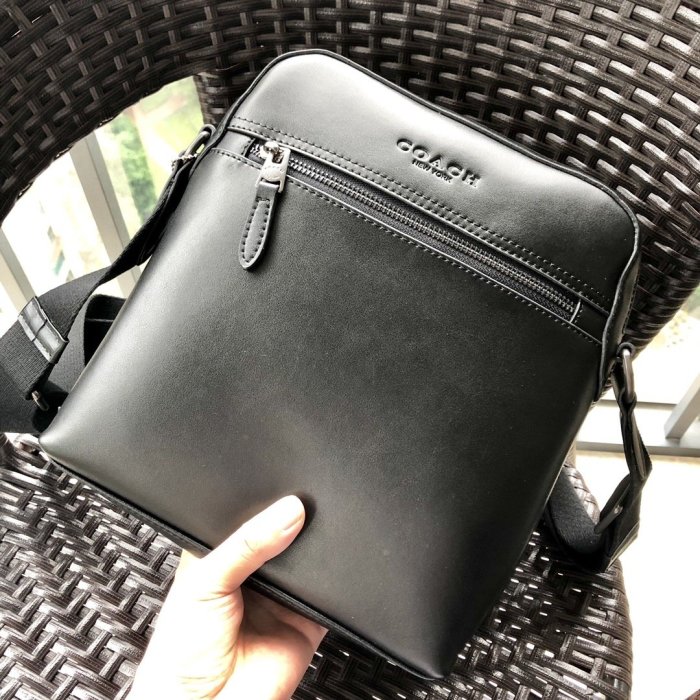 202108SS新作 Coach コーチ メンズ ショルダーバッグスーパーコピー