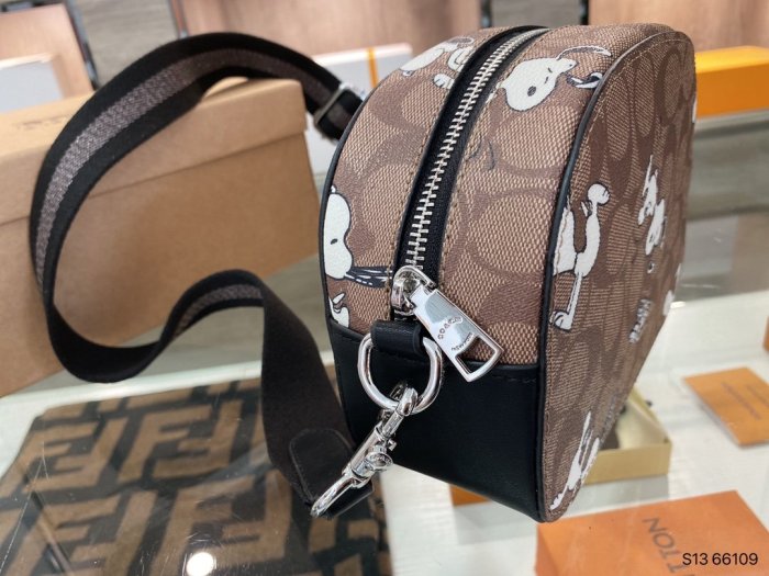 202108SS新作 Coach コーチ レディース ショルダーバッグスーパーコピー