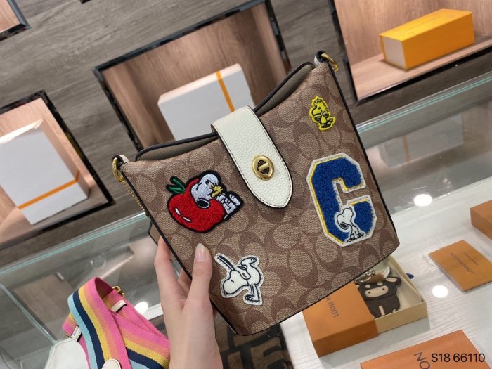 202108SS新作 Coach コーチ レディース ハンドバックスーパーコピー