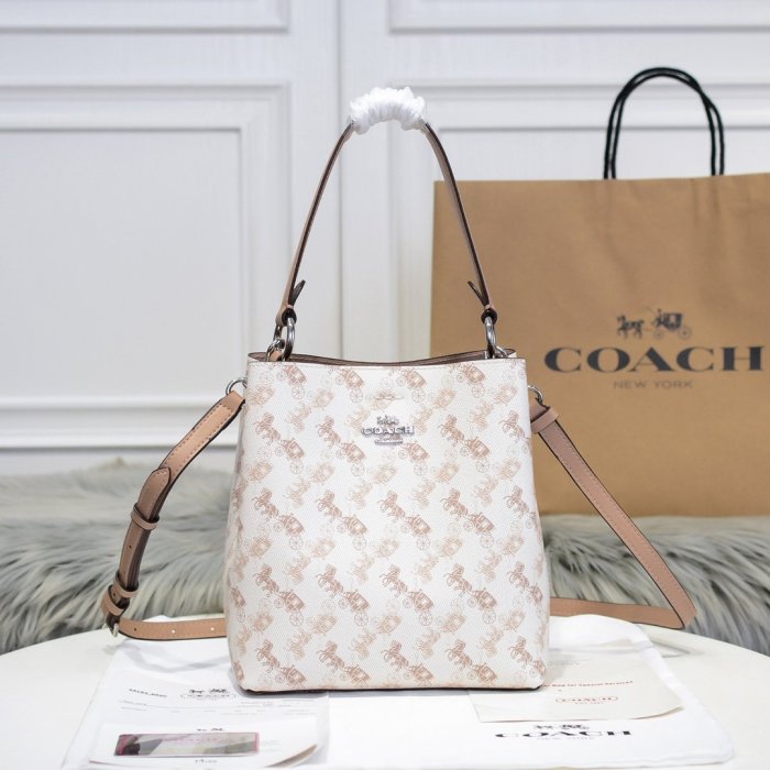 202108SS新作 Coach コーチ レディース ショルダーバッグスーパーコピー