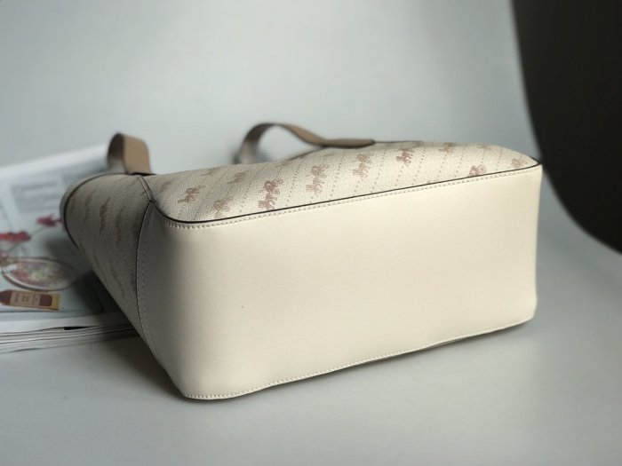 202108SS新作 Coach コーチ レディース ハンドバックスーパーコピー