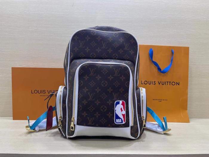 202109SS新作 Louis Vuitton ルイヴィトン リュック バックスーパーコピー