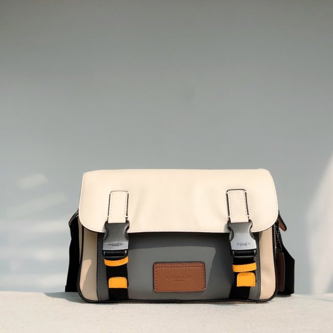 202109SS新作 Coach コーチ メンズ ショルダーバッグスーパーコピー