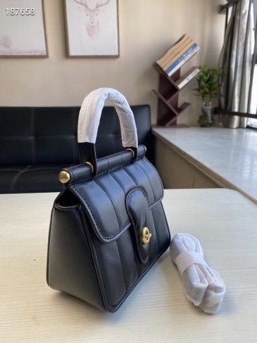 202109SS新作 Coach コーチレディースショルダーバッグスーパーコピー