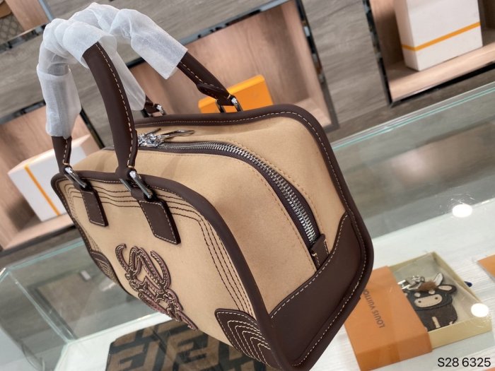 202109SS新作 LOEWE ロエベ レディース ショルダーバッグスーパーコピー