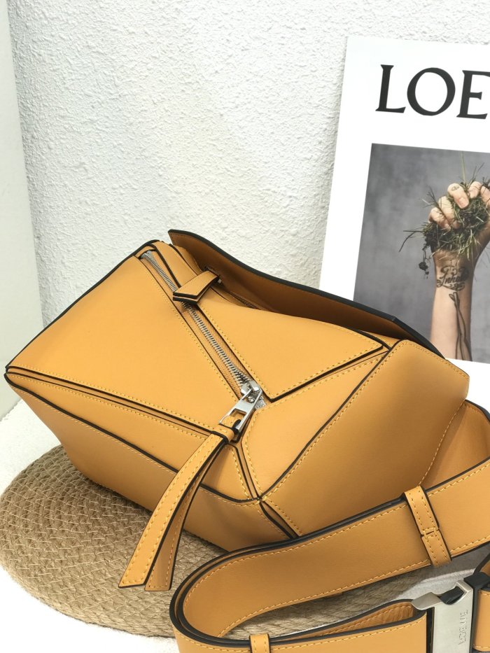 202109SS新作 LOEWE ロエベ メンズショルダーバッグスーパーコピー