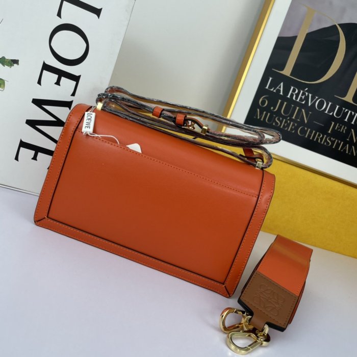 202109SS新作 LOEWE ロエベ レディース ショルダーバッグスーパーコピー