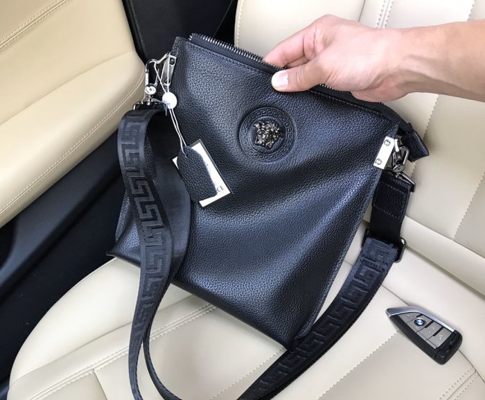 202109SS新作Versace ヴェルサーチェメンズ ショルダーバッグ スーパーコピー