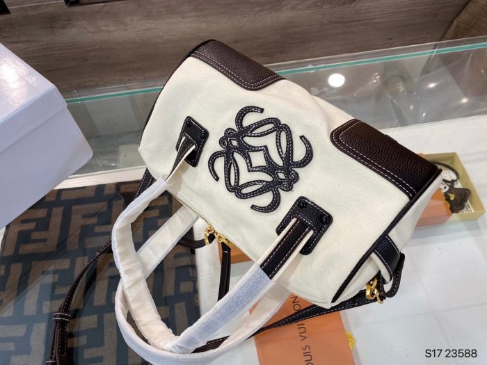 202109SS新作 LOEWE ロエベ レディース ショルダーバッグスーパーコピー