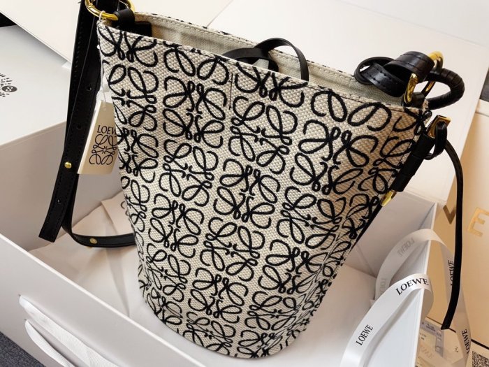 202109SS新作 LOEWE ロエベ レディース ショルダーバッグスーパーコピー