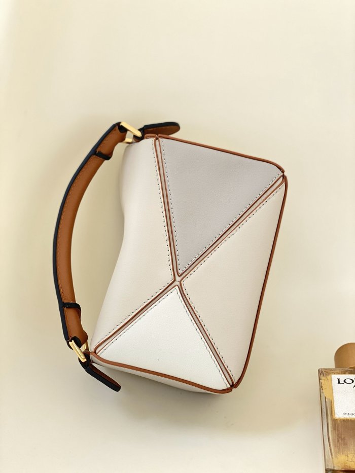 202109SS新作 LOEWE ロエベ レディース ショルダーバッグスーパーコピー