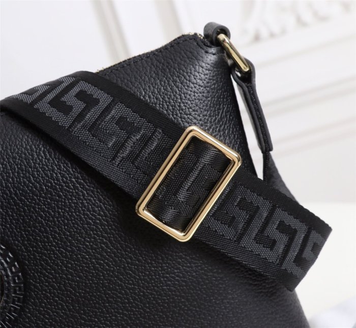 202109SS新作Versace ヴェルサーチェメンズ ショルダーバッグ スーパーコピー