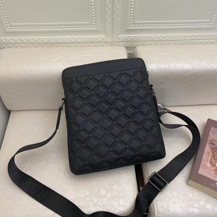 202109SS新作Versace ヴェルサーチェメンズ ショルダーバッグ スーパーコピー