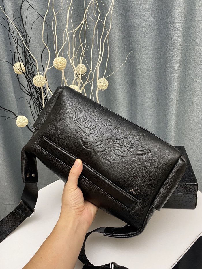 202109SS新作Versace ヴェルサーチェメンズ ショルダーバッグ スーパーコピー