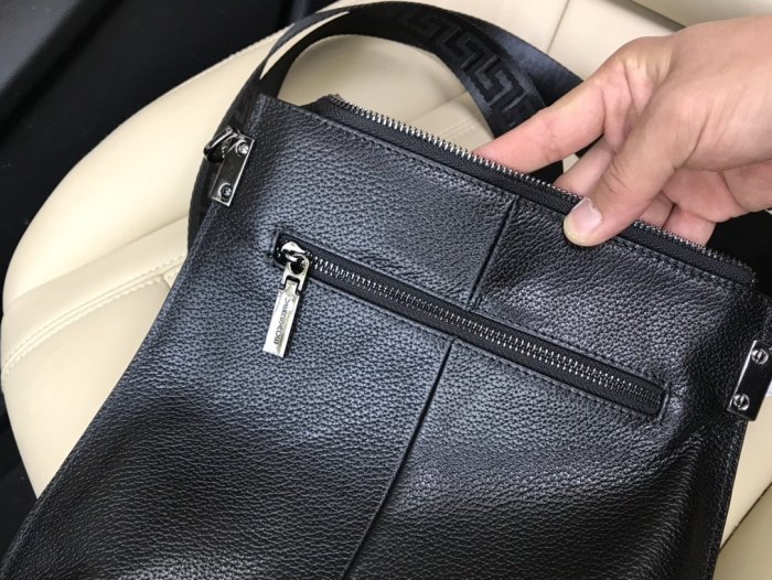 202109SS新作Versace ヴェルサーチェメンズ ショルダーバッグ スーパーコピー