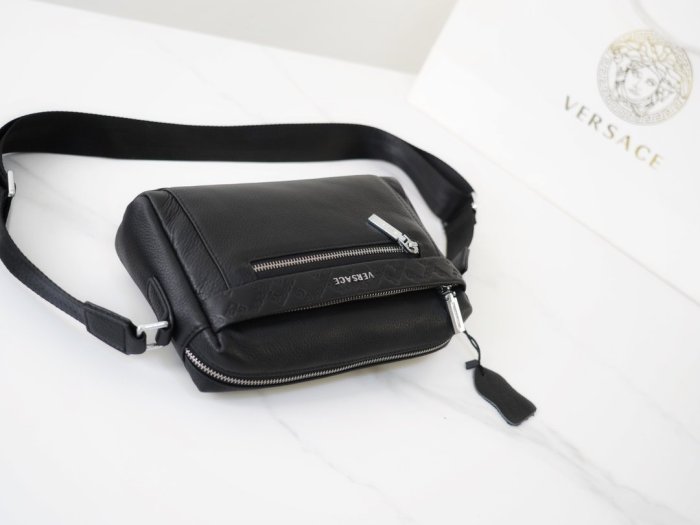 202109SS新作Versace ヴェルサーチェメンズ ショルダーバッグ スーパーコピー