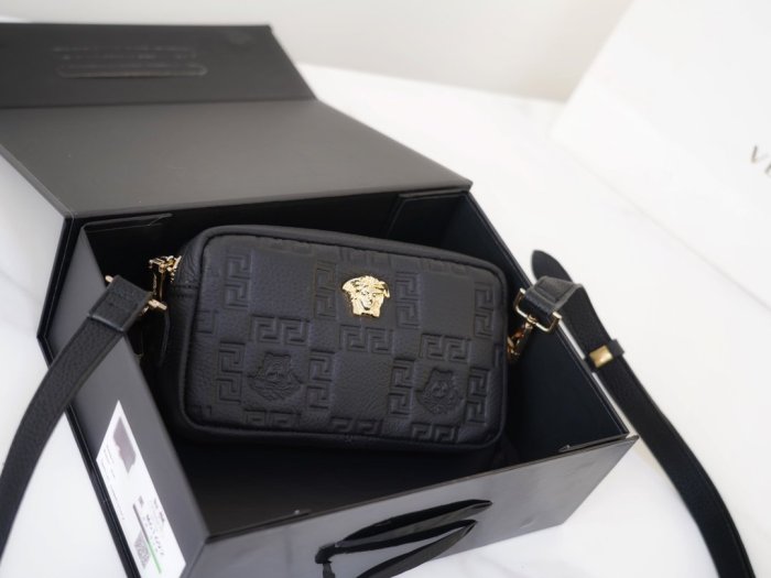 202109SS新作Versace ヴェルサーチェメンズ ショルダーバッグ スーパーコピー