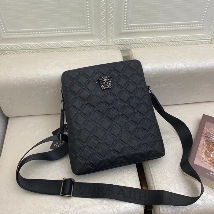 202109SS新作Versace ヴェルサーチェメンズ ショルダーバッグ スーパーコピー
