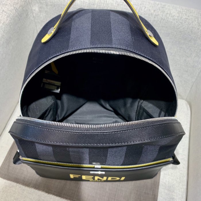 202109SS新作 FENDI フェンディ メンズ リュックバックスーパーコピー
