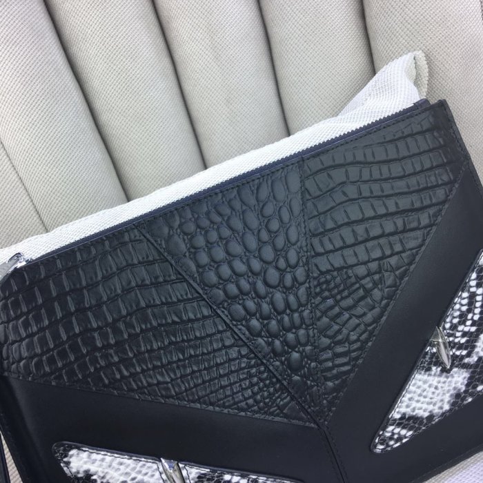 202109SS新作 FENDI フェンディ メンズ ハンドバックスーパーコピー
