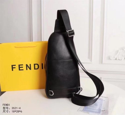 202109SS新作 FENDI フェンディ メンズショルダーバックスーパーコピー