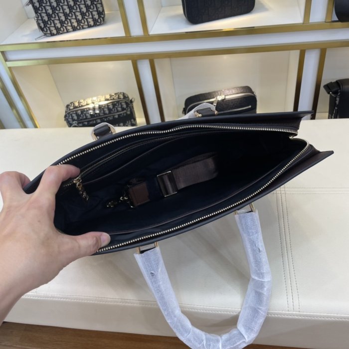 202109SS新作 Prada プラダ メンズ ハンドバックスーパーコピー
