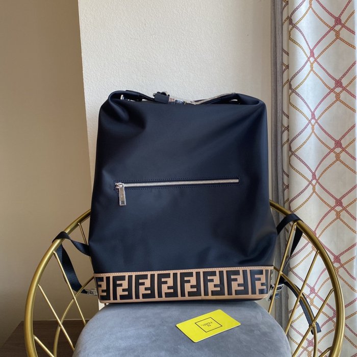 202109SS新作 FENDI フェンディ メンズ リュックバックスーパーコピー