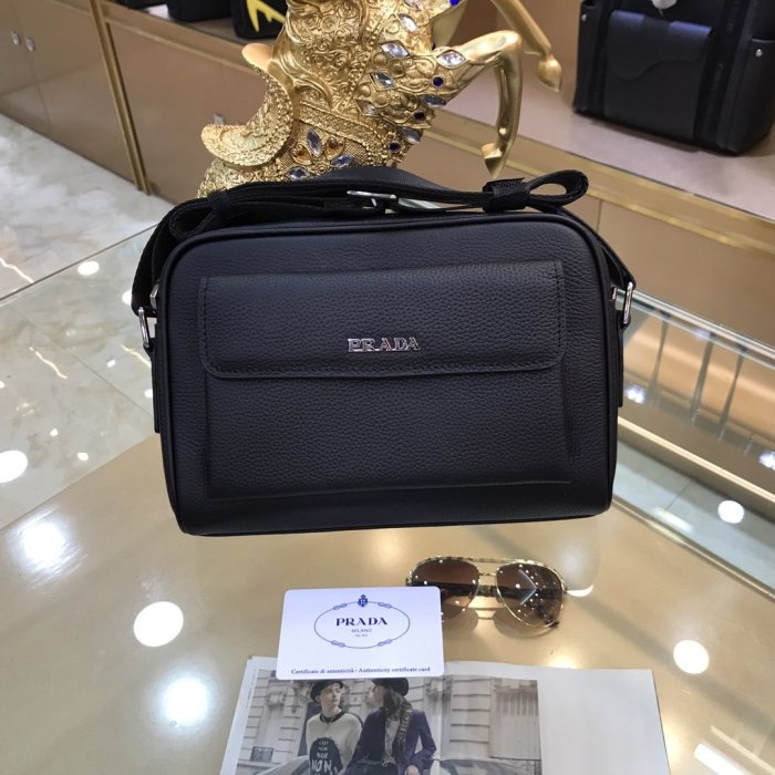 202109SS新作 Prada プラダ メンズ ショルダーバックスーパーコピー