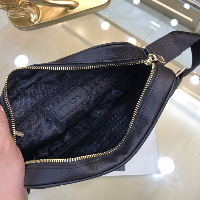 202109SS新作 Prada プラダ メンズ ショルダーバックスーパーコピー