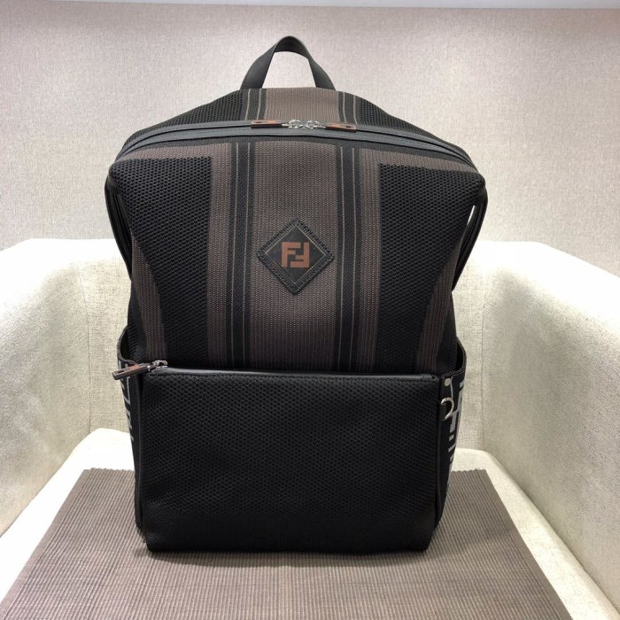 202109SS新作 FENDI フェンディ メンズ リュックバックスーパーコピー