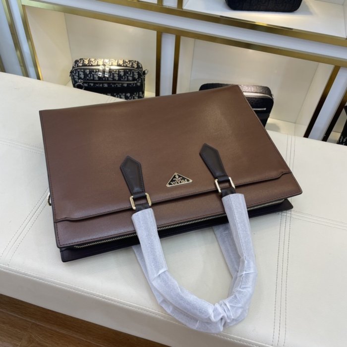 202109SS新作 Prada プラダ メンズ ハンドバックスーパーコピー