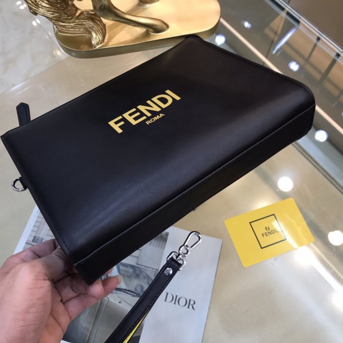 202109SS新作 FENDI フェンディ メンズ ハンドバックスーパーコピー