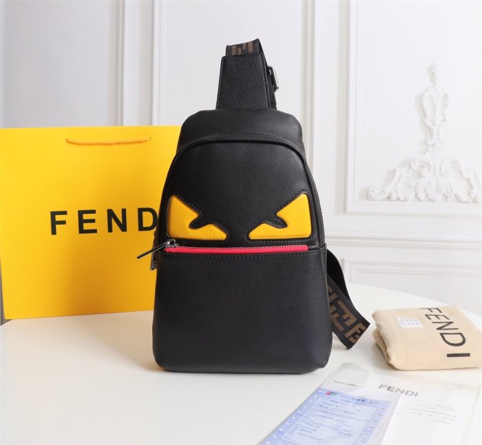 202109SS新作 FENDI フェンディ メンズショルダーバックスーパーコピー