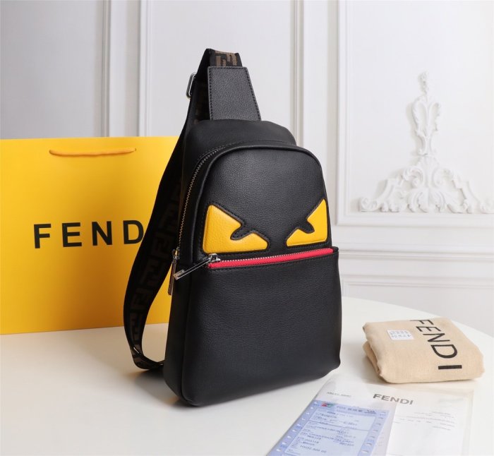 202109SS新作 FENDI フェンディ メンズショルダーバックスーパーコピー