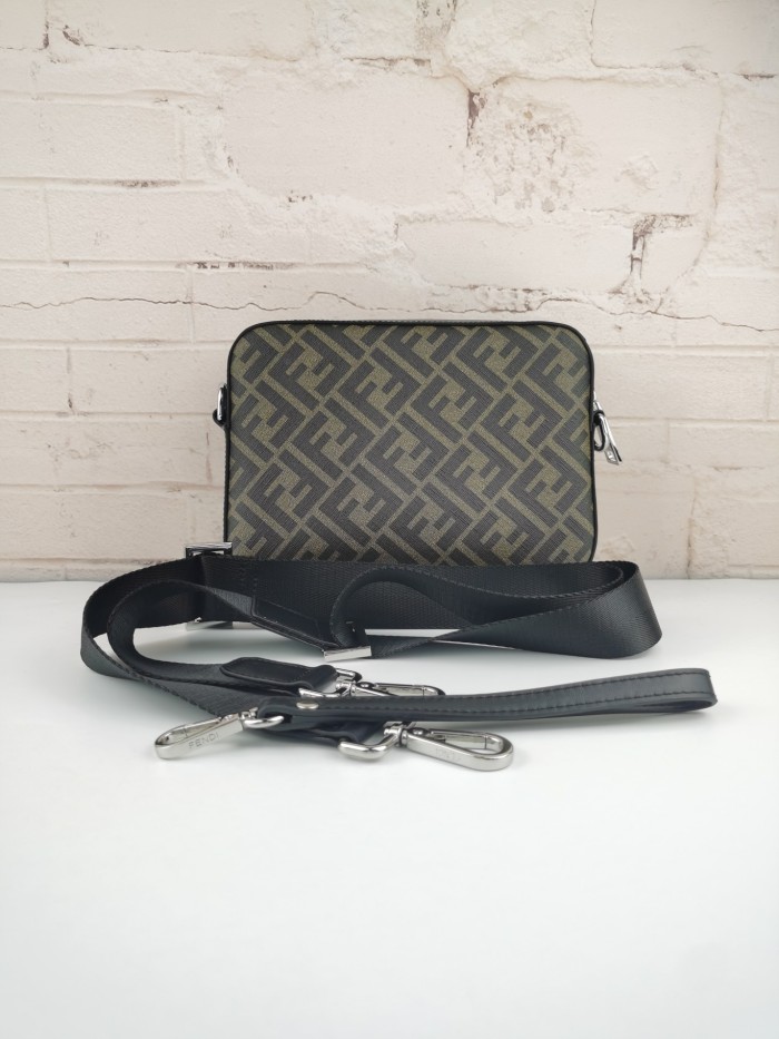 202109SS新作 FENDI フェンディ メンズショルダーバックスーパーコピー