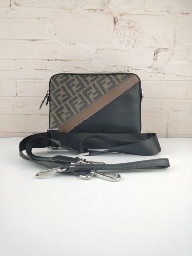 202109SS新作 FENDI フェンディ メンズショルダーバックスーパーコピー