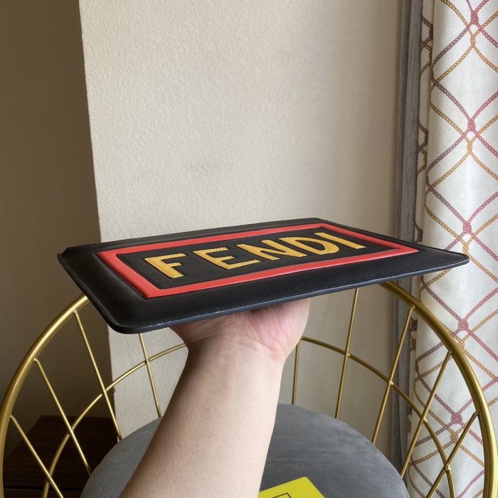 202109SS新作 FENDI フェンディ メンズ ハンドバックスーパーコピー