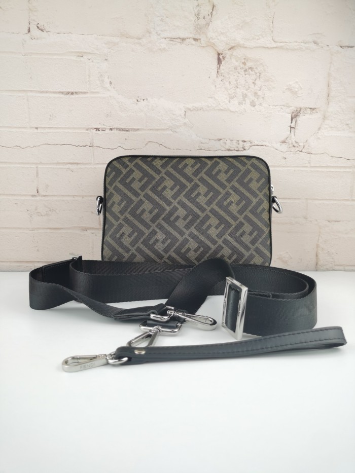 202109SS新作 FENDI フェンディ メンズショルダーバックスーパーコピー