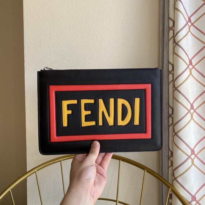 202109SS新作 FENDI フェンディ メンズ ハンドバックスーパーコピー