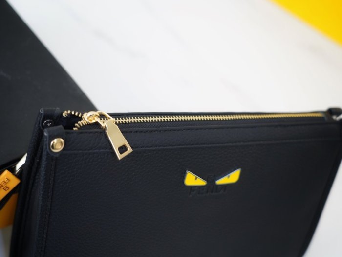 202109SS新作 FENDI フェンディ メンズ ハンドバックスーパーコピー