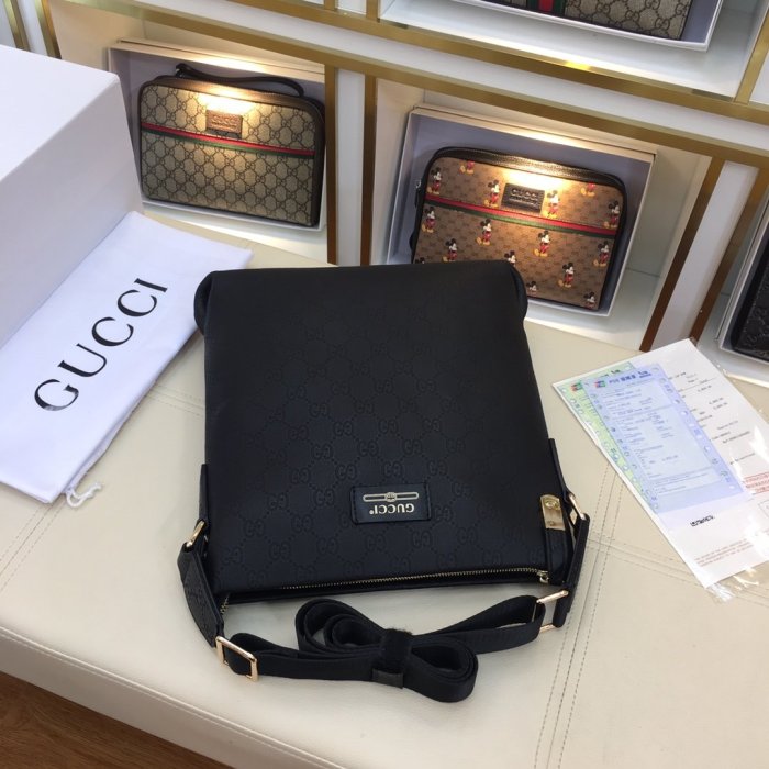 202109SS新作Gucci グッチ メンズ ショルダーバックスーパーコピー