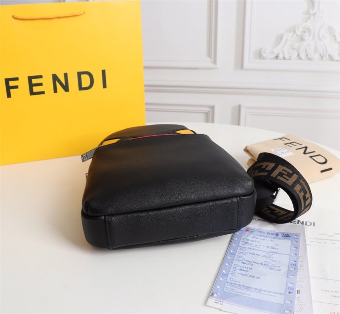 202109SS新作 FENDI フェンディ メンズショルダーバックスーパーコピー