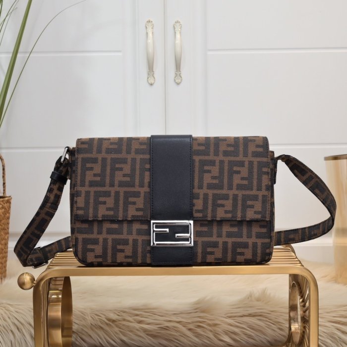 202109SS新作 FENDI フェンディ メンズショルダーバックスーパーコピー